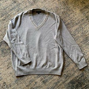 NWOT Men's Banana Republic, V-Neck Sweater, Grey, XXL